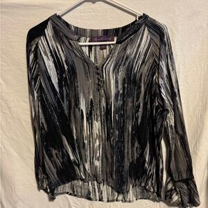 Gloria Vanderbilt Black and Gray Blouse